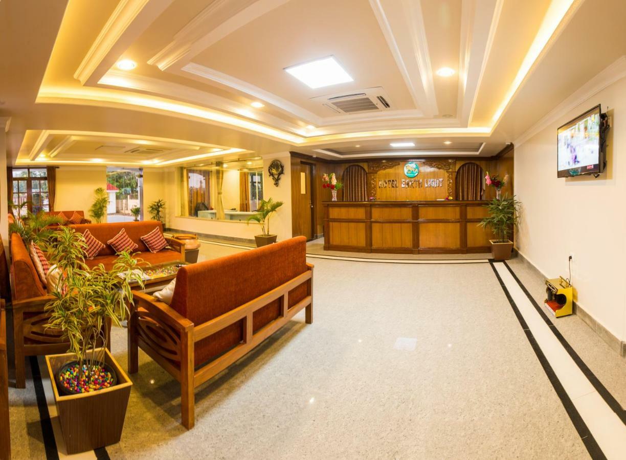 Hotel Earth Light Sauraha Chitwan Esterno foto